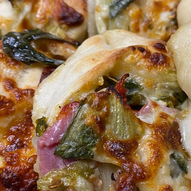 Utica Greens & Sausage (Pinwheel).