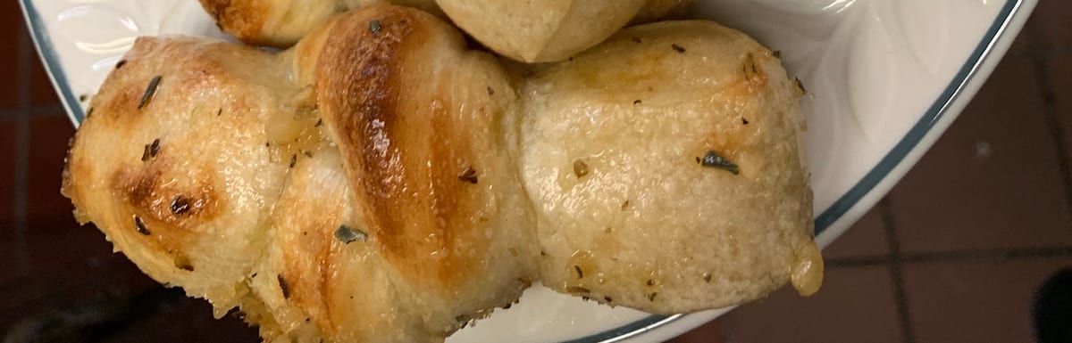 Garlic Bow-Ties with Hot Spicy Marinara